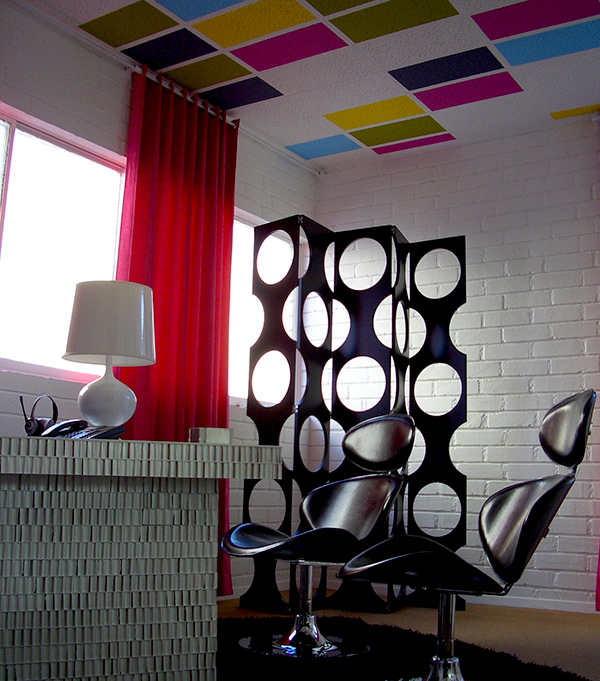 Décoration et embéllissement des espaces bureaux et réception d'une agence de talent 